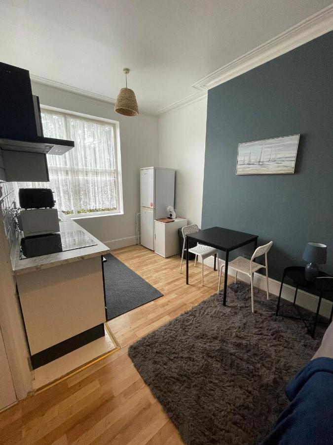 Wonderful Fully-Equipped Studio Near Central London 8 Buitenkant foto