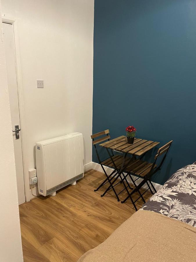 Wonderful Fully-Equipped Studio Near Central London 8 Buitenkant foto