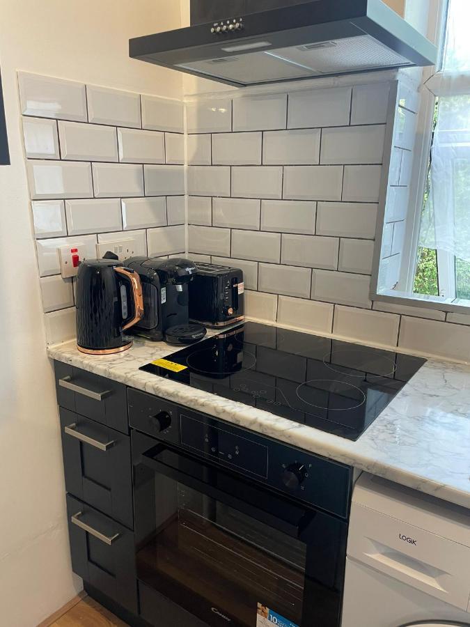 Wonderful Fully-Equipped Studio Near Central London 8 Buitenkant foto
