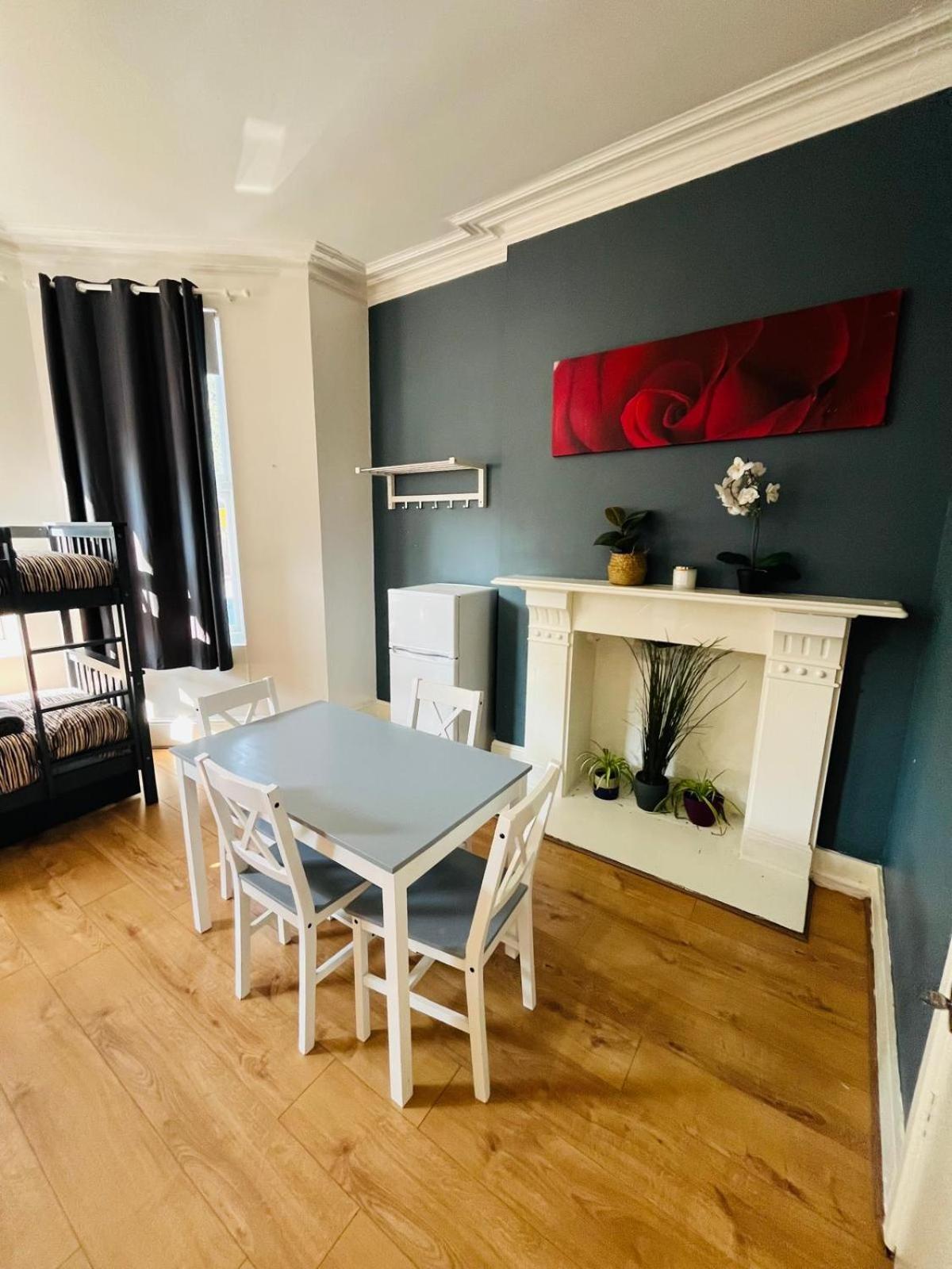 Wonderful Fully-Equipped Studio Near Central London 8 Buitenkant foto
