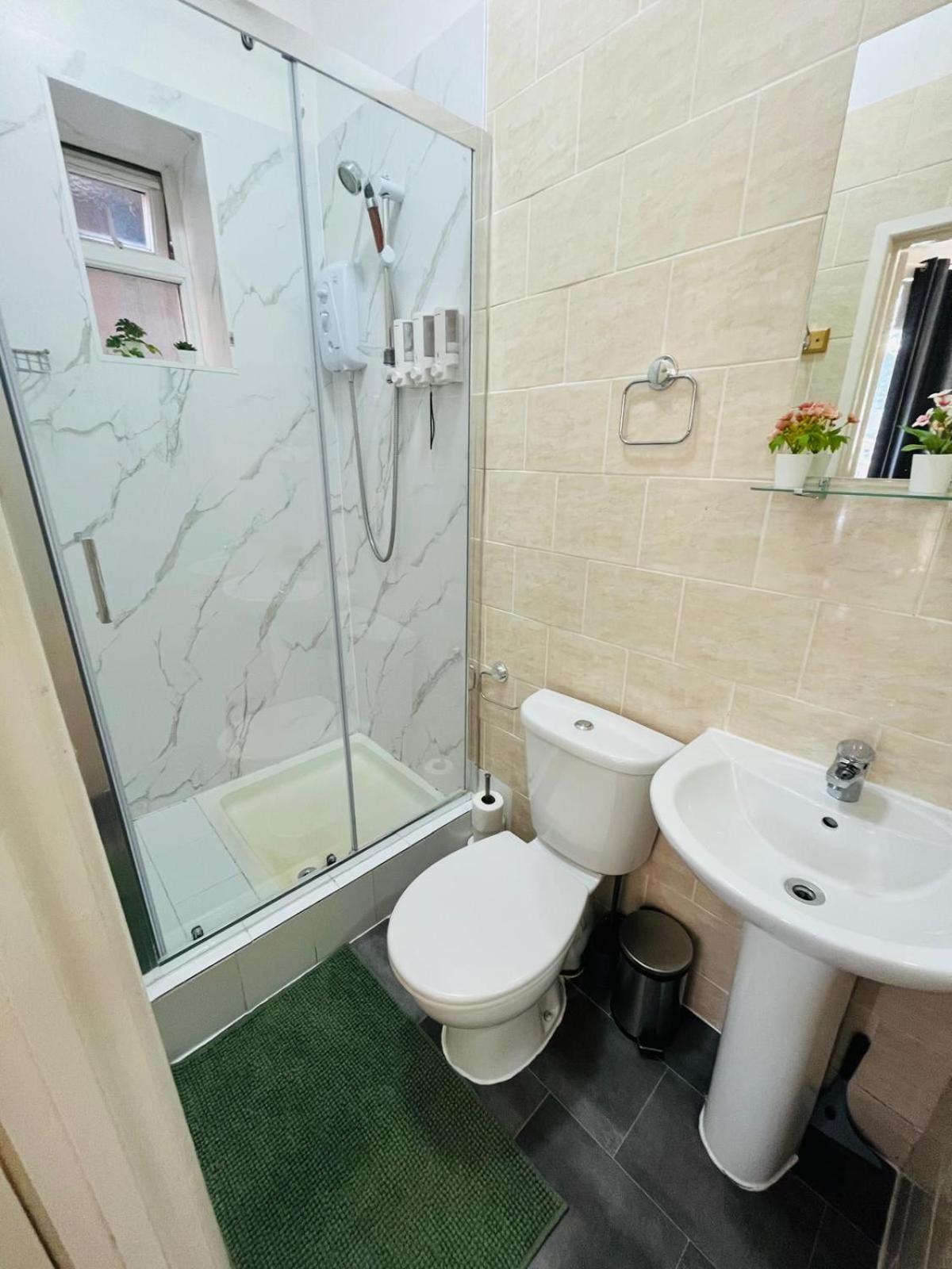 Wonderful Fully-Equipped Studio Near Central London 8 Buitenkant foto