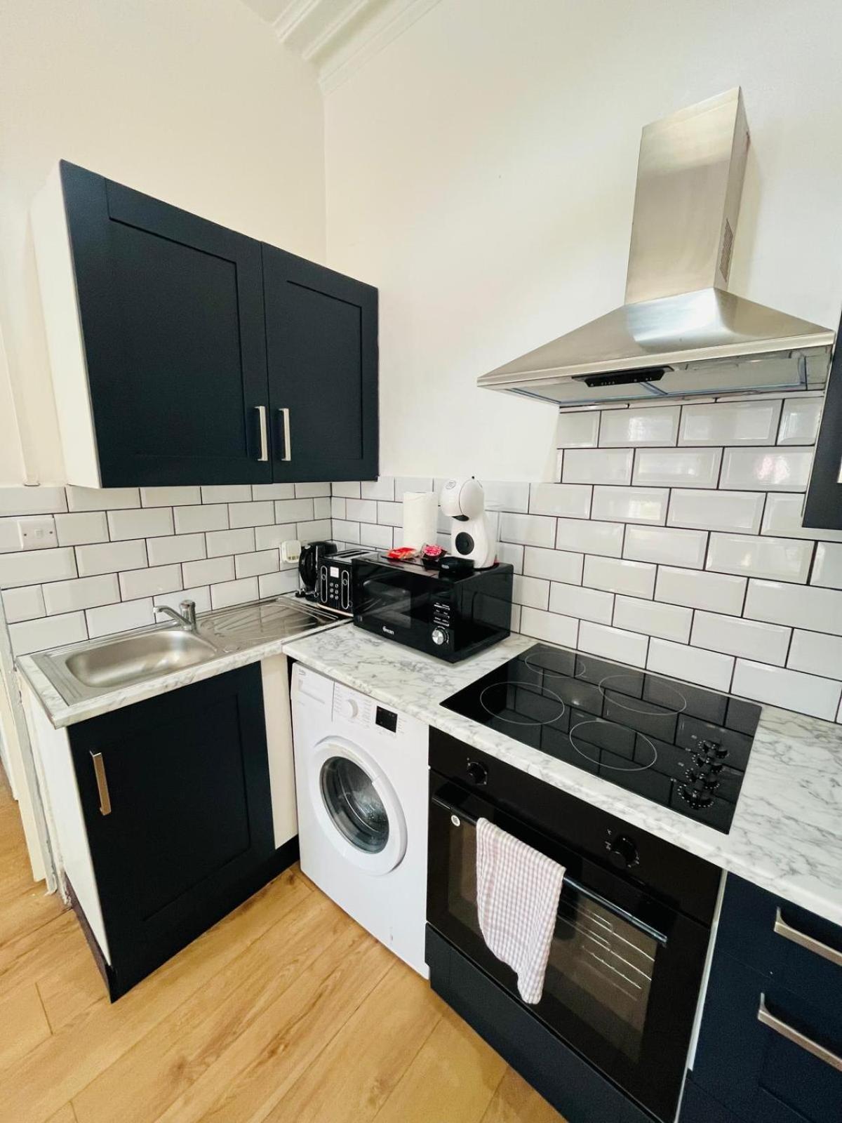 Wonderful Fully-Equipped Studio Near Central London 8 Buitenkant foto
