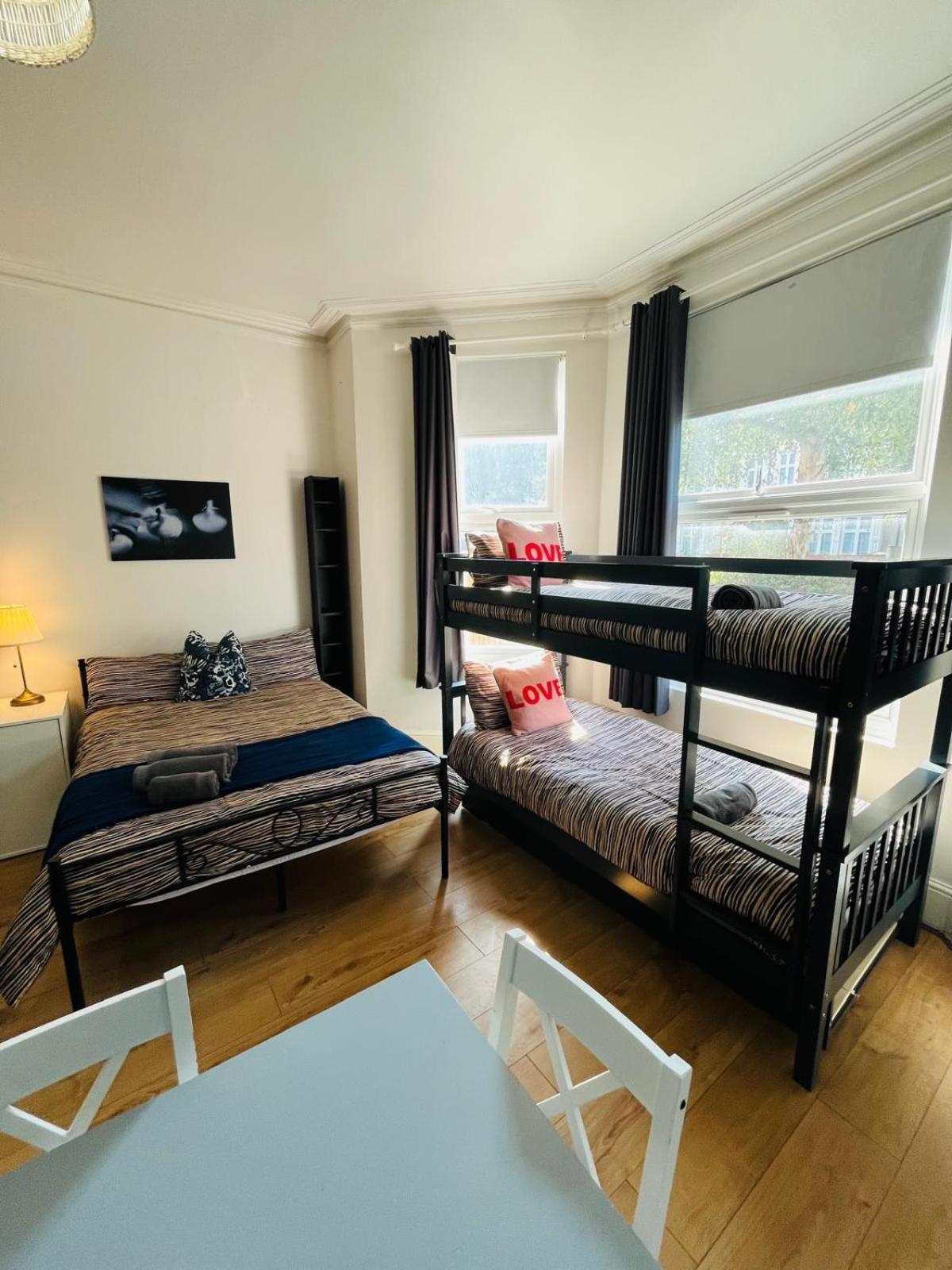 Wonderful Fully-Equipped Studio Near Central London 8 Buitenkant foto